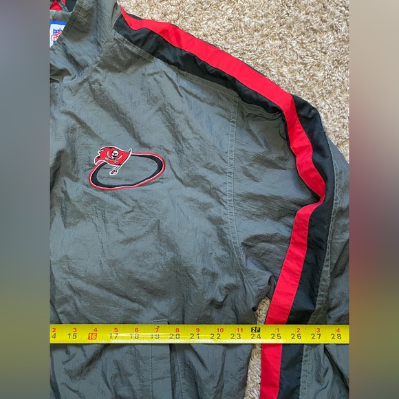 Vintage Logo Athletic Tampa Bay Buccaneers Windbreaker Jacket Size Men’s Large - Picture 6 of 11